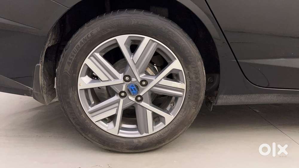 Hyundai Verna 1.5 Sx (o) Vtvt Ivt, 2023, Petrol