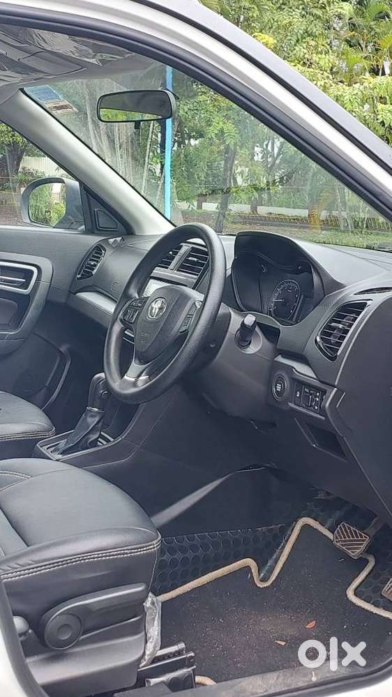 Toyota Urban Cruiser Cruiser High, 2022, Petrol