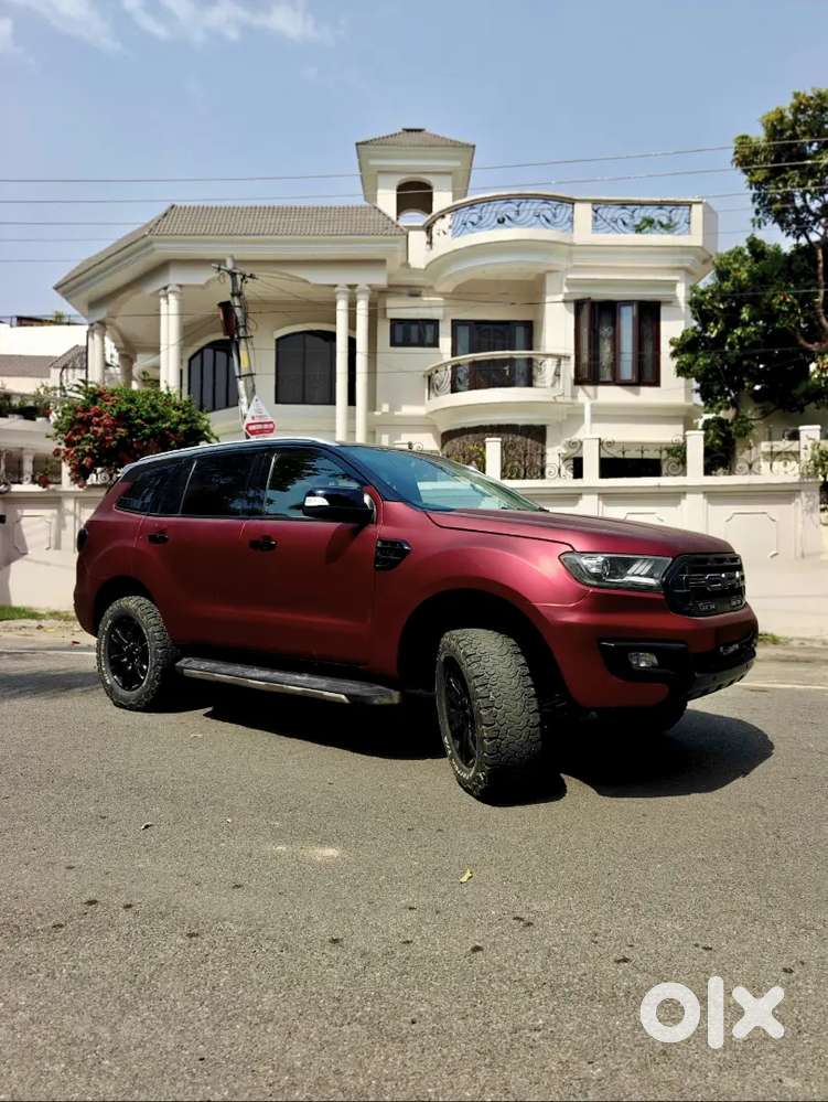 Ford Endeavour 3.2titanium+ At Matte Red Modified Beast New Condition