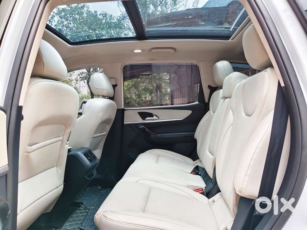 Mahindra Xuv700 2.2 Ax 7 Diesel Mt Str, 2025, Diesel