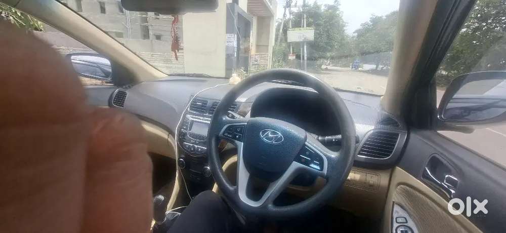 Hyundai Verna Fluidic 2012