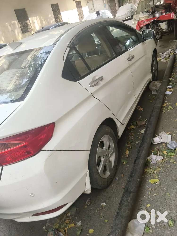 Honda City 2015 1st Owner Vmt Sunroof Push Start Button