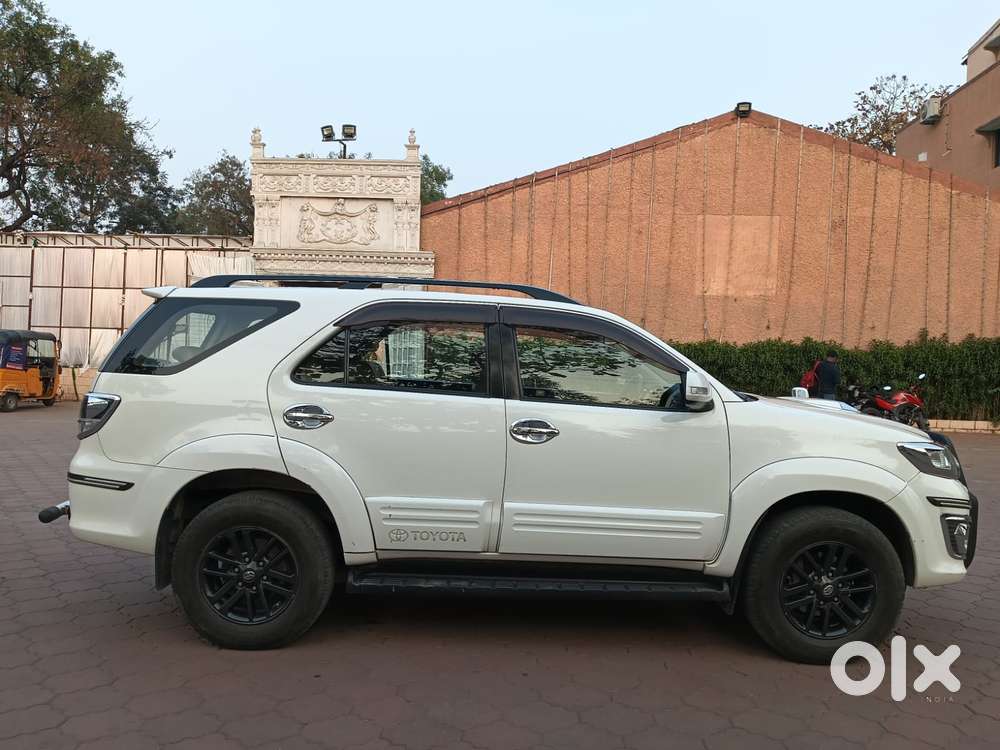 Toyota Fortuner 3.0 4x4 Manual, 2015, Diesel