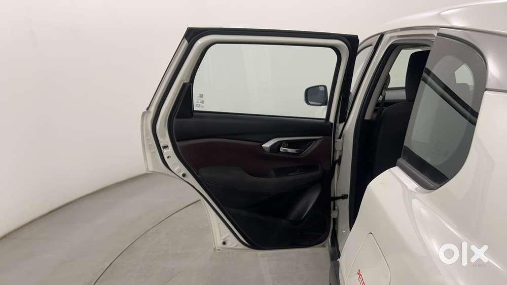 Maruti Suzuki Grand Vitara 1.5 Delta Smart Hybrid, 2025, Petrol
