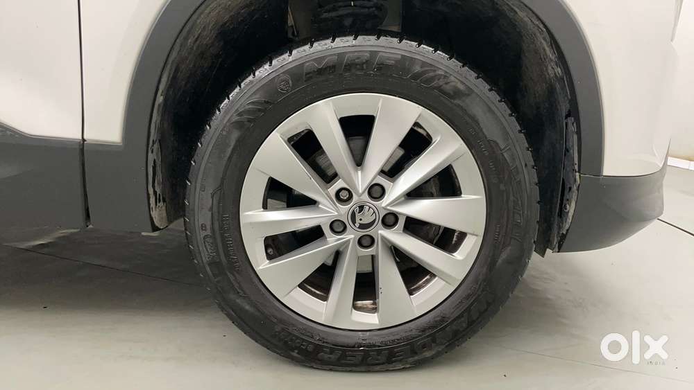 Skoda Kylaq Signature Plus At, 2025, Petrol