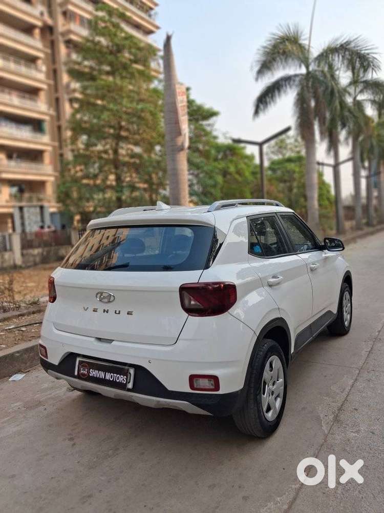 Hyundai Venue S Plus Mt 1.2 Kappa, 2022, Petrol
