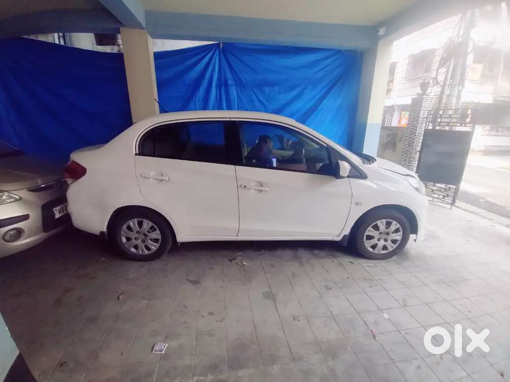 Honda Amaze White Very Good Condition