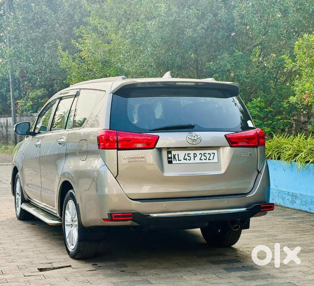 Toyota Innova Crysta 2016