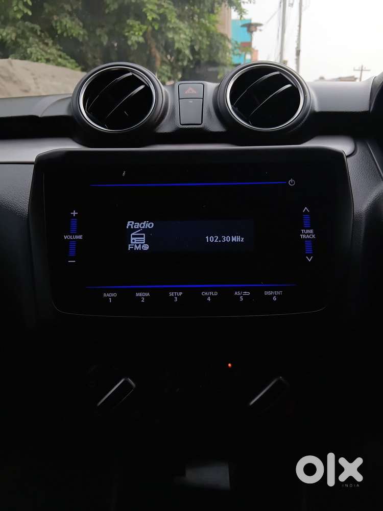 Maruti Suzuki Swift Vxi + Manual, 2022, Petrol