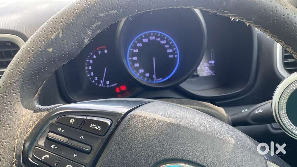 Hyundai Venue 2021 Petrol Well Maintained