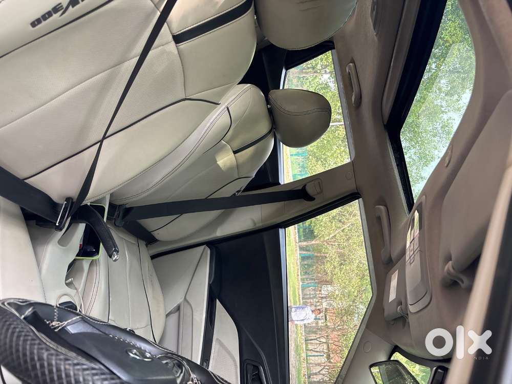Mahindra Xuv300 Turbosport 2023 Petrol Well Maintained