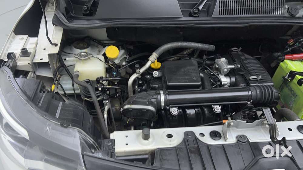 Renault Triber Rxt, 2022, Petrol
