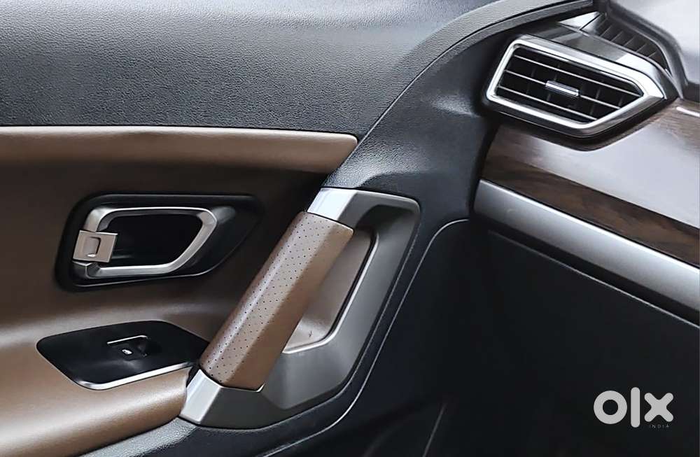 Mahindra Xuv700, 2022, Diesel