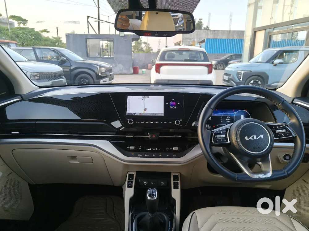 Kia Carens Luxury Plus 1.5 Diesel 6mt Demo Vehicle