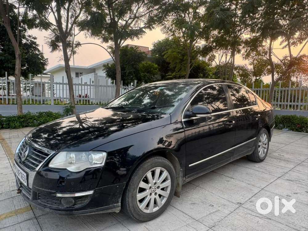 Volkswagen Passat 2010 Petrol Well Maintained