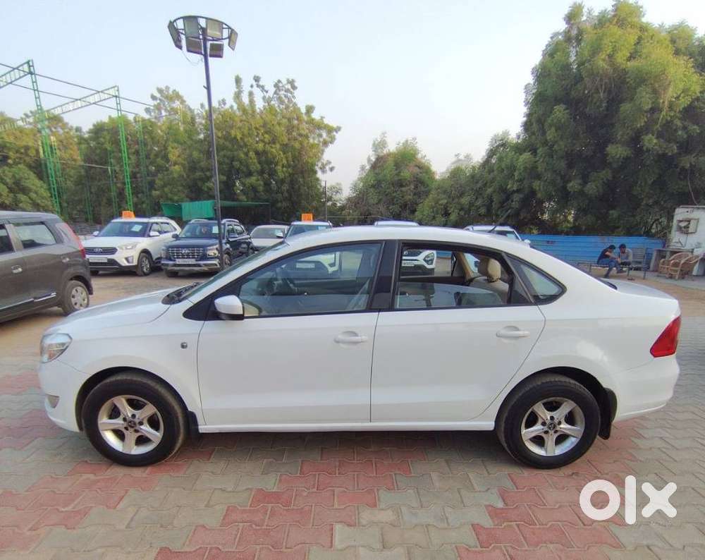 Skoda Rapid 2011-2013 1.6 Mpi At Ambition, 2014, Petrol