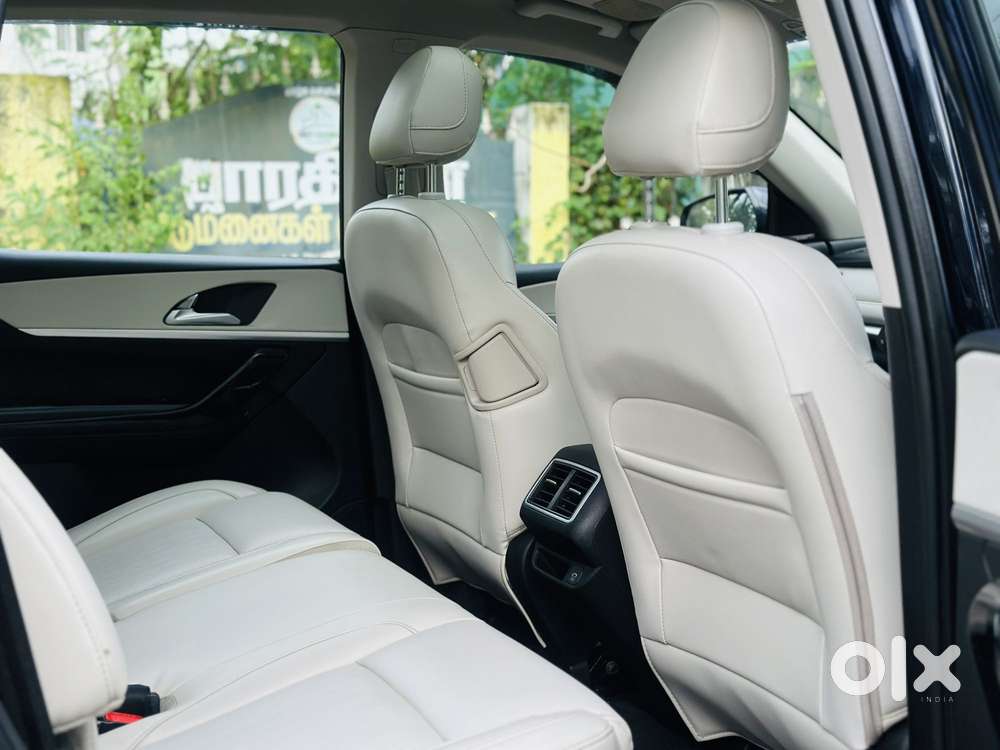 Mahindra Xuv700 2.2 Ax 7 Diesel Mt Luxury Pack Str, 2022, Diesel