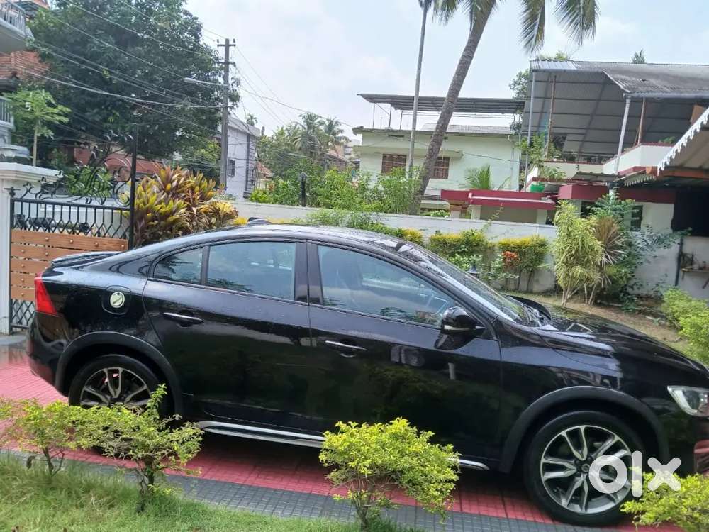 Volvo S60 Cross Country  Doctor Used  Excellent Condition