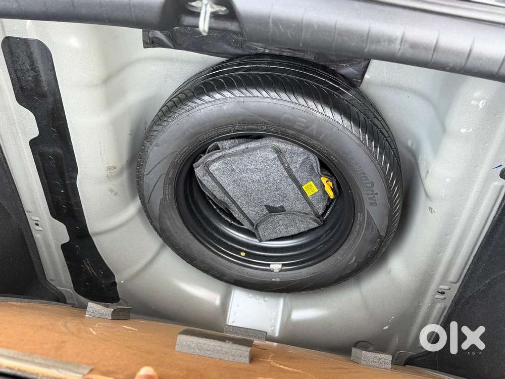 Hyundai Verna 1.6 Sx (o) Vtvt Se, 2024, Petrol