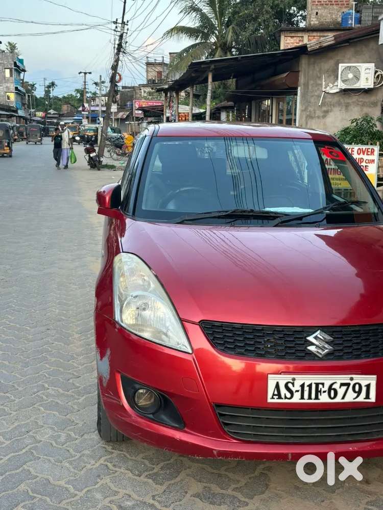 Maruti Suzuki Swift 2012 Petrol Manual 88000 Km