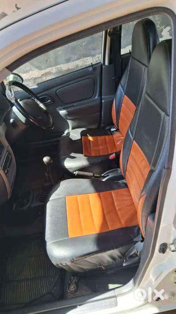 Single Hand Driven Car For Family Use