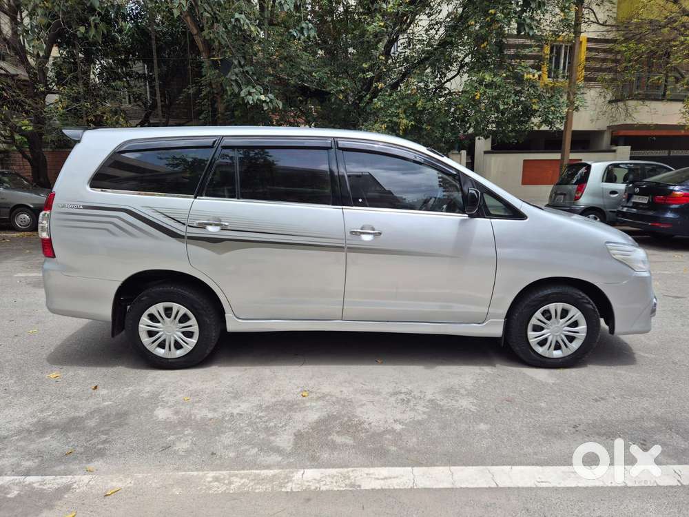 Toyota Innova 2.5 G (diesel) 8 Seater, 2011, Diesel