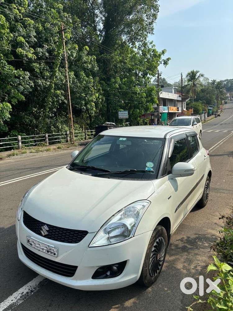 Maruti Suzuki Swift Petrol 2013