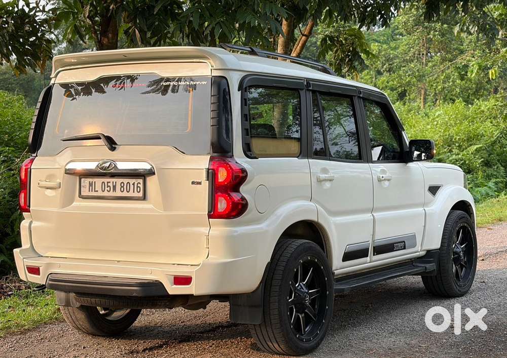 Mahindra Scorpio Classic 2021