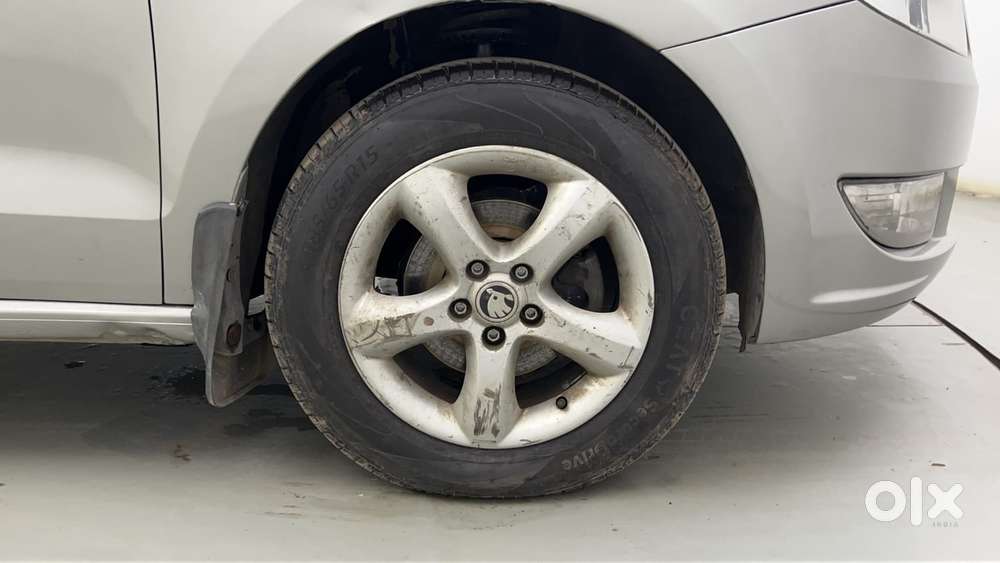 Skoda Rapid Ambition 1.6 Tdi Cr Manual Plus, 2014, Diesel