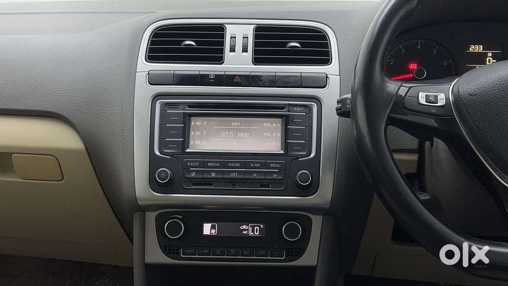 Volkswagen Vento 2010-2013 Petrol Highline, 2015, Petrol