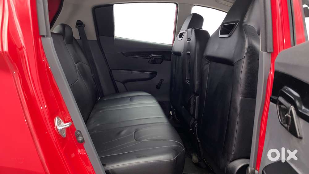 Mahindra Kuv100 Nxt 1.2 K2 Petrol 6 Str, 2018, Cng & Hybrids