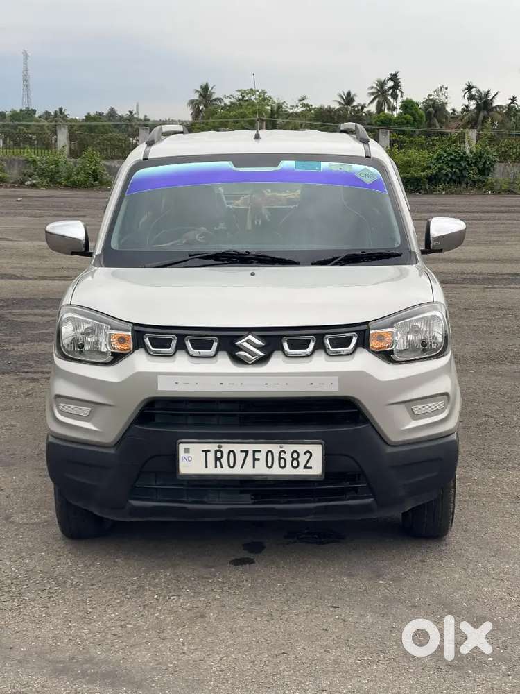 Fully Brand New Condition Cng Top Model Car Under Emi.