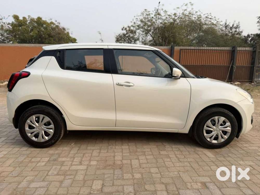 Maruti Suzuki Swift Vxi Optional, 2023, Petrol