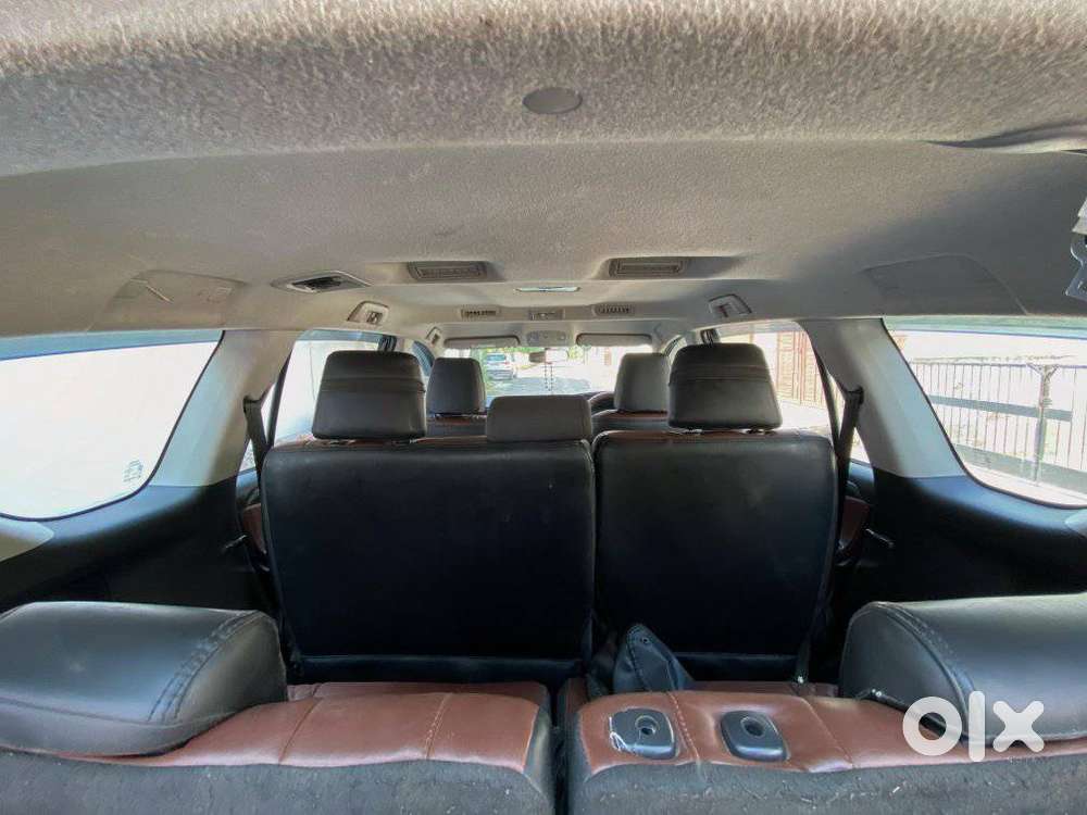 Toyota Innova Crysta [2020-ongoing] 2.4 Gx 8 Str, 2024, Diesel
