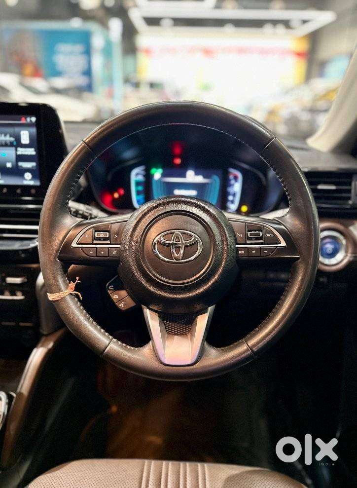 Toyota Urban Cruiser Hyryder 1.5 V Hybrid, 2025, Cng & Hybrids