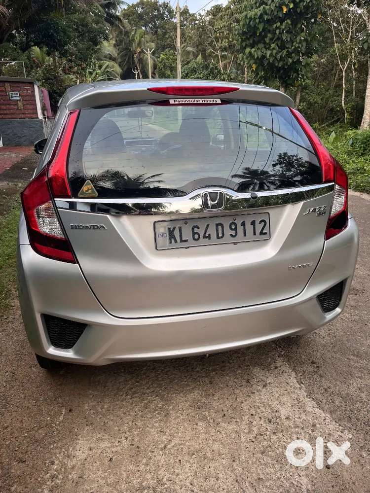 Honda Jazz Sv Mt Petrol 2nd Owner 2016