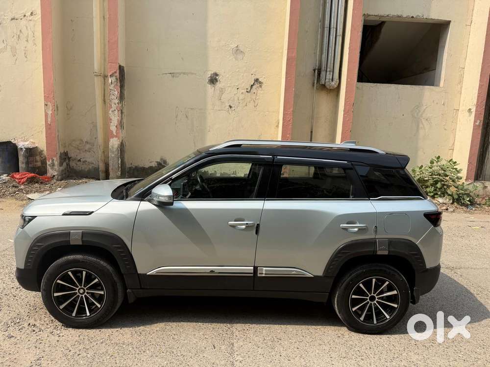 Maruti Suzuki Brezza Zxi Plus Smart Hybrid, 2024, Petrol