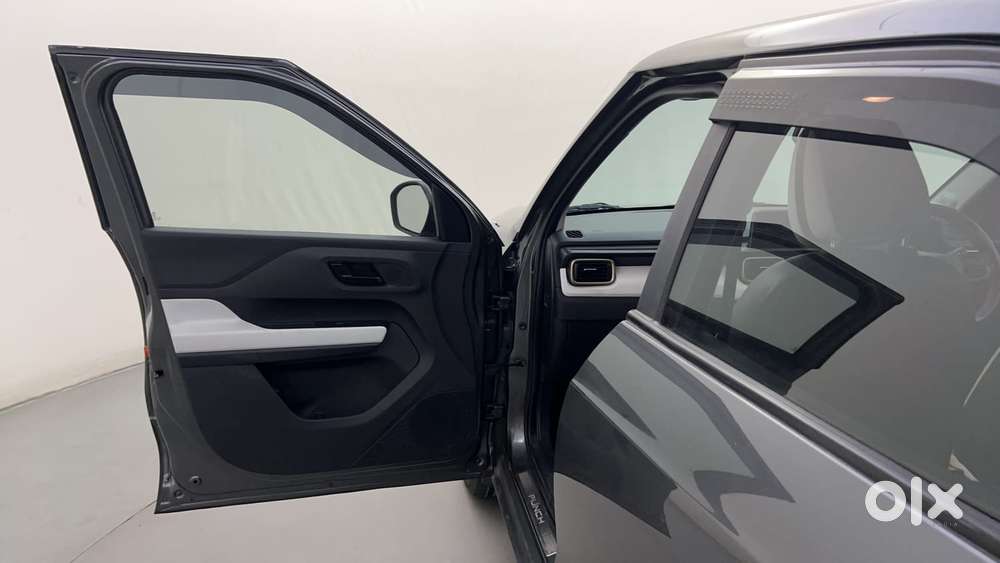 Tata Punch 1.2 Revotron Accomplished Dazzle Pack Amt, 2023, Petrol