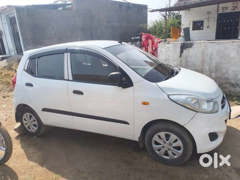 Hyundai I10 2011 Petrol 64000 Km Driven