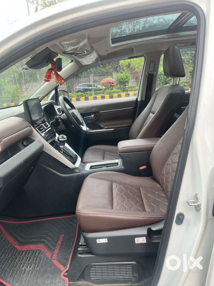 Toyota Innova Hycross 2.0 Zx (o) Hybrid 7 Str, 2024, Electric