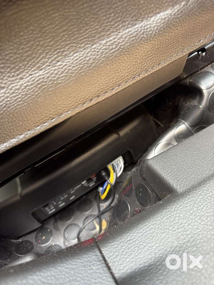 Maruti Suzuki Brezza 1.5 Zxi Cng Dual Tone, 2024, Cng & Hybrids