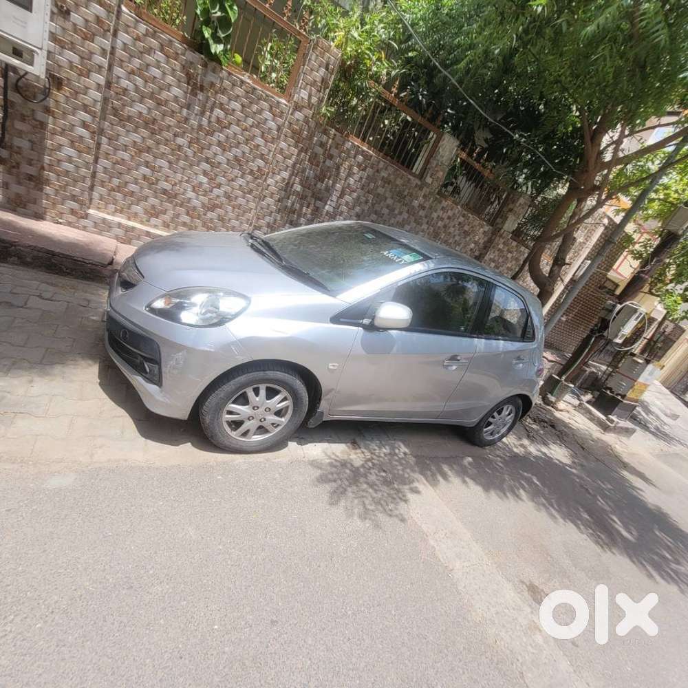 Honda Brio 2012 Petrol Well Maintained