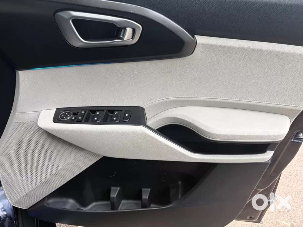 Kia Carens Clavis Ev Htk+, 2025, Petrol