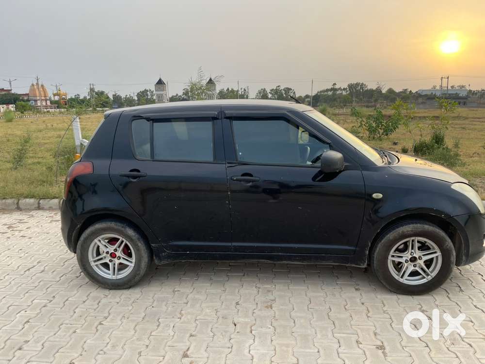 Maruti Suzuki Swift Petrol 2010 Car
