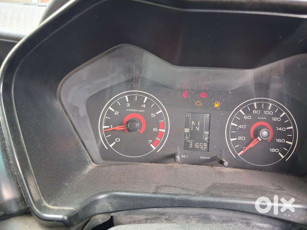Well Maintained With All Services Company Record Only 32000 Km Driven