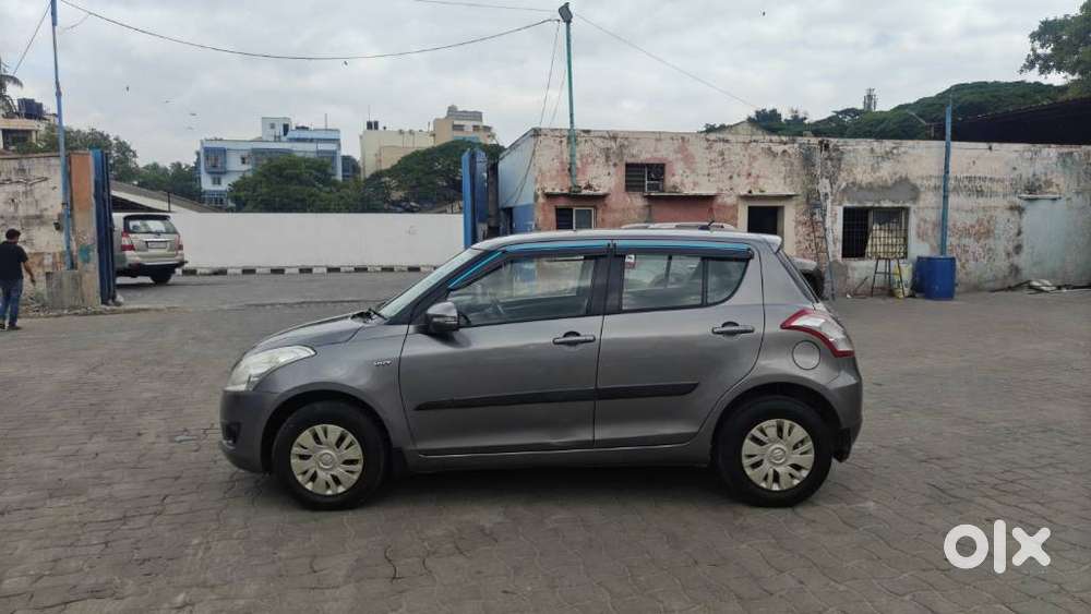 Maruti Suzuki Swift Vxi + Manual, 2013, Petrol