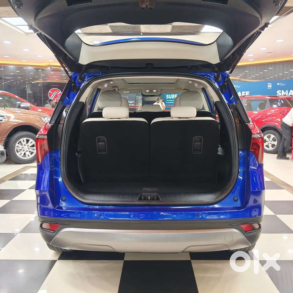 Mahindra Xuv700 Ax7 Awd, 2023, Petrol