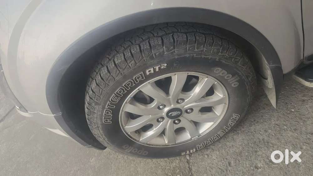 Mahindra Xuv500 W10 With Sunroof