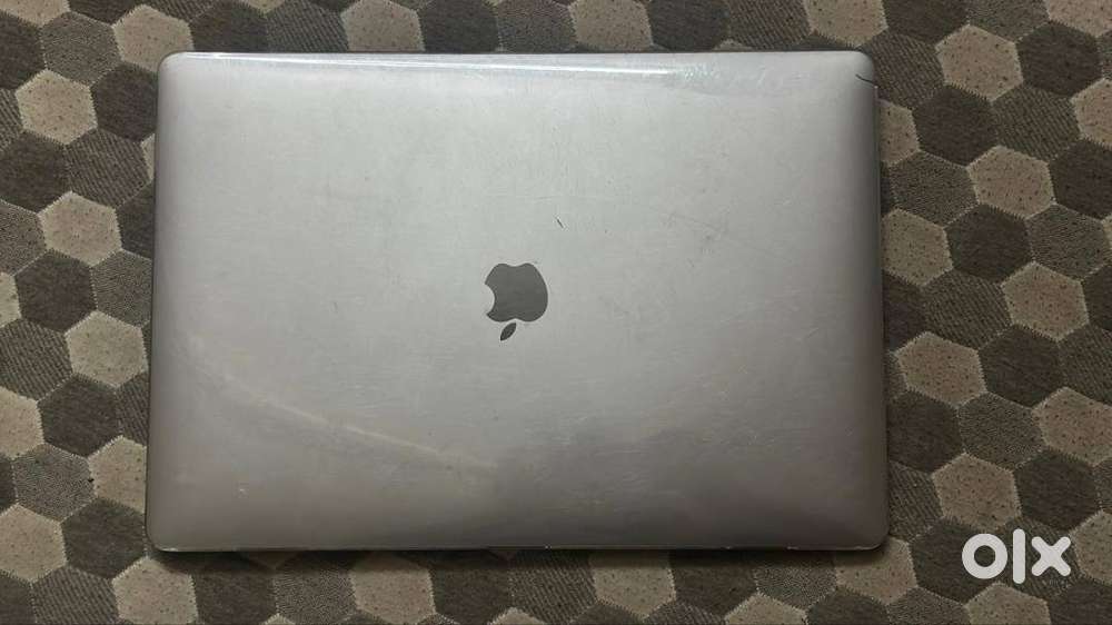 MacBook Pro 16-inch – Intel Core i9 / 32GB RAM / 1TB SSD /