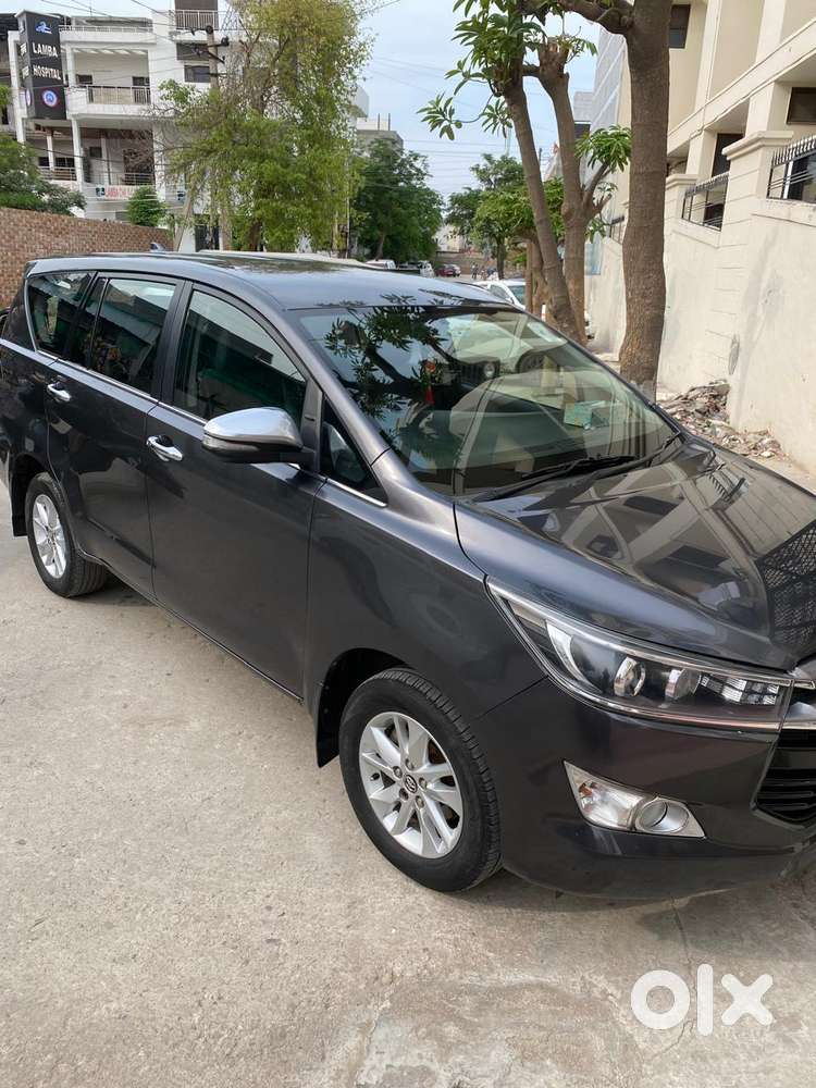 Toyota Innova Crysta Zx 2.4 Diesel 7 Seater, 2017